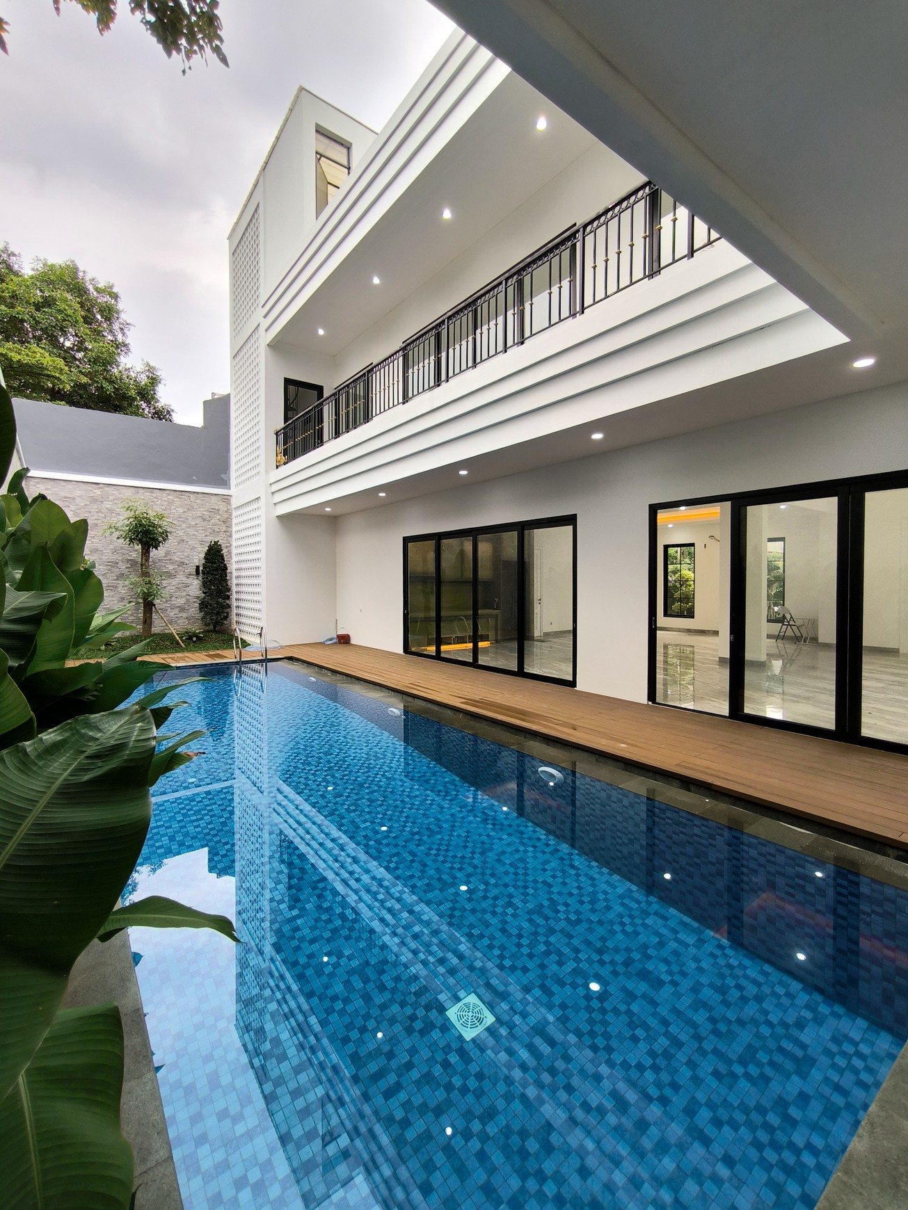 Rumah Brand New Hoek Modern di River Park Bintaro Jaya