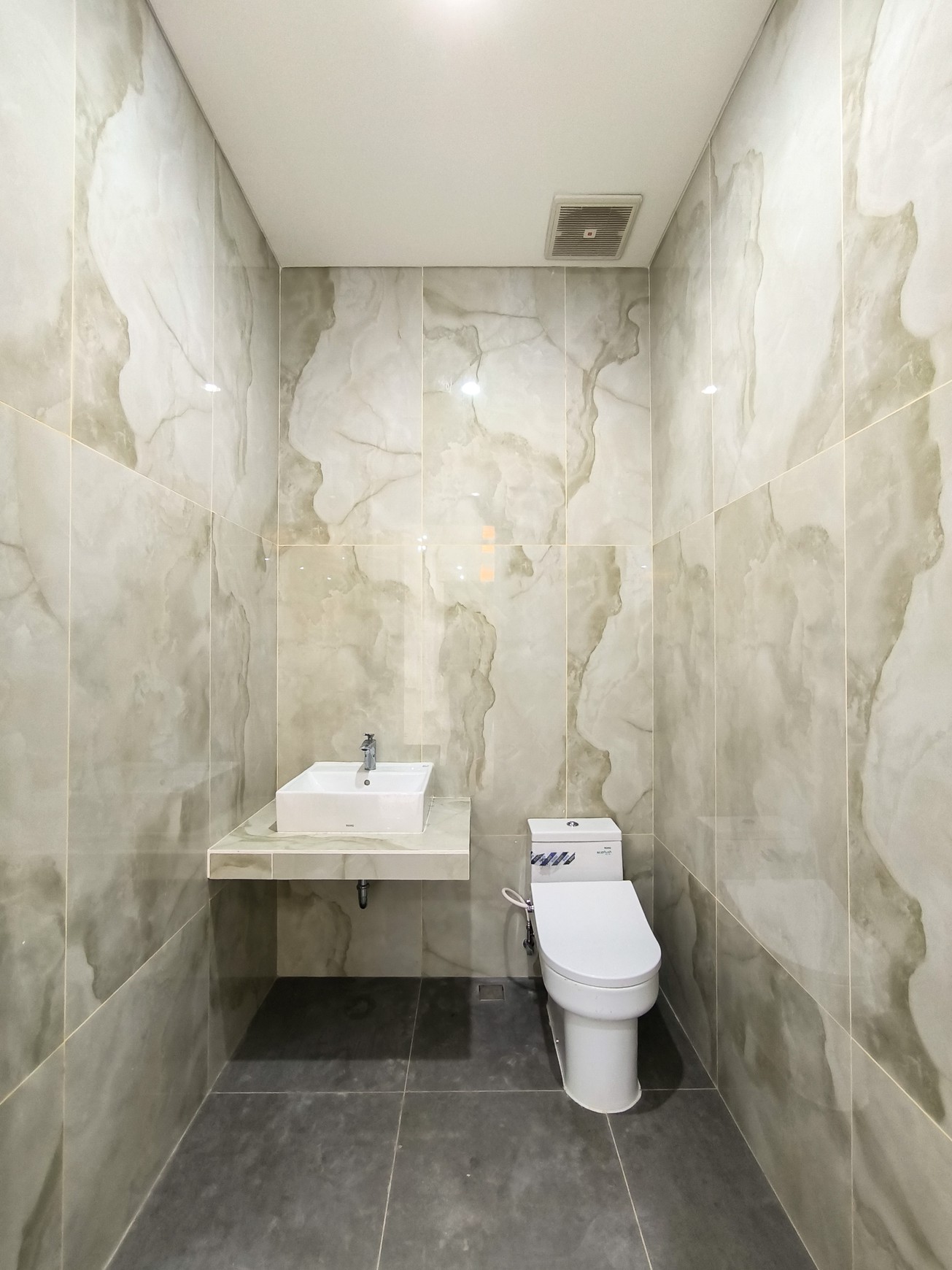 Rumah Brand New Hoek Modern di River Park Bintaro Jaya