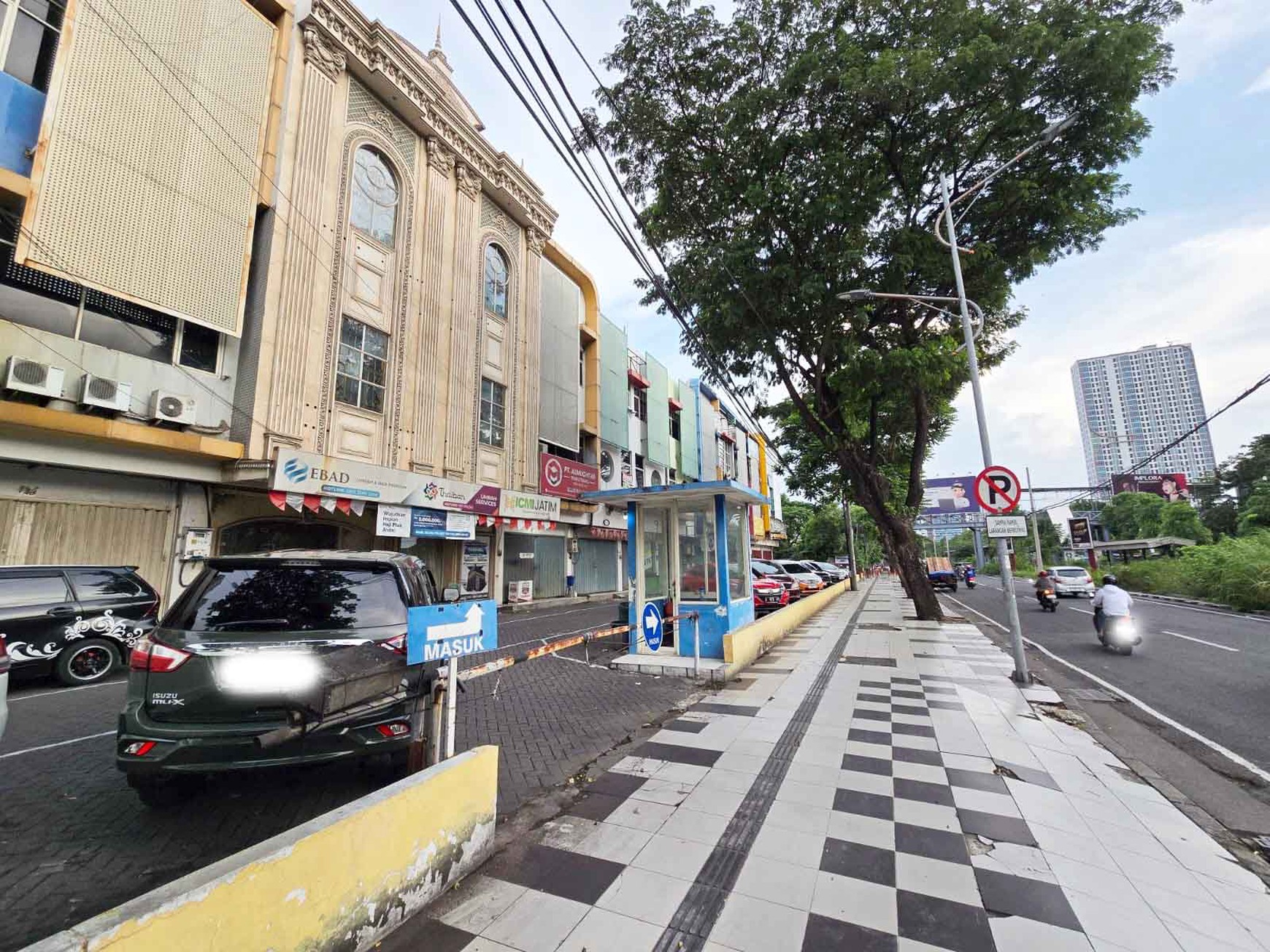 Ruko di Jl. Ahmad Yani ( Frontage ) Surabaya Selatan, Strategis, Siap Pakai