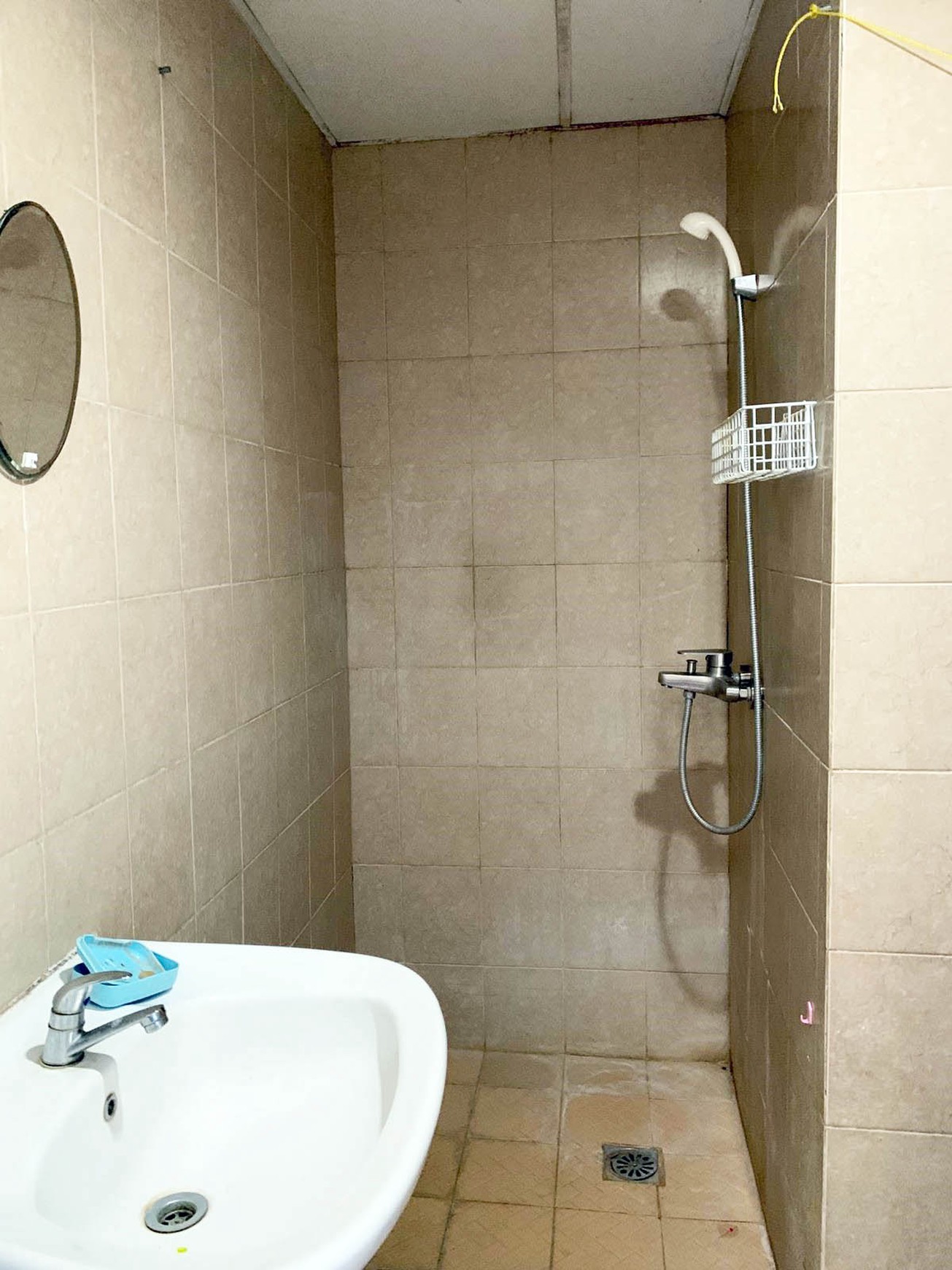 Apartemen di Metropolis, Type Studio, Semi Furnished, Dekat Kampus - WS -