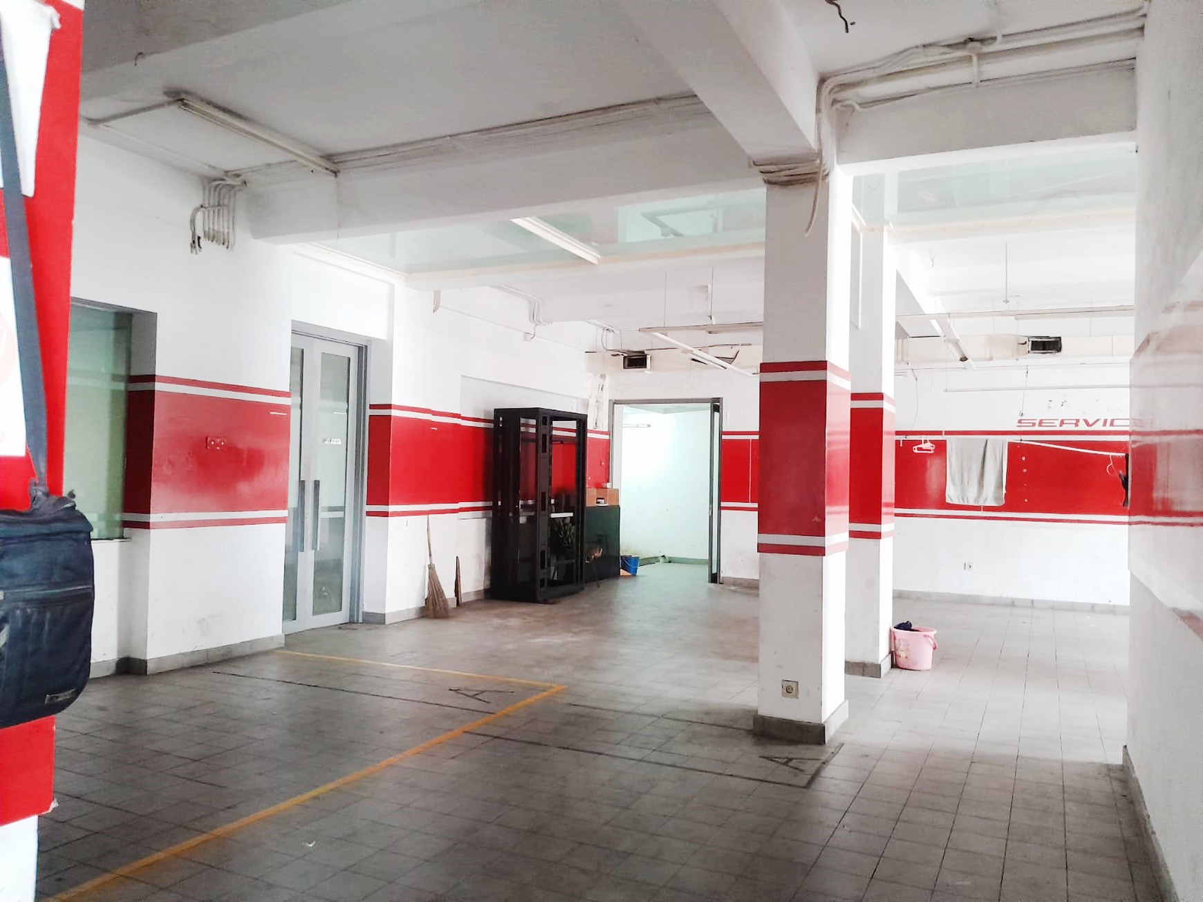 Ruang Usaha Siap Pakai Lokasi Strategis di Kemang Utara, Jakarta Selatan