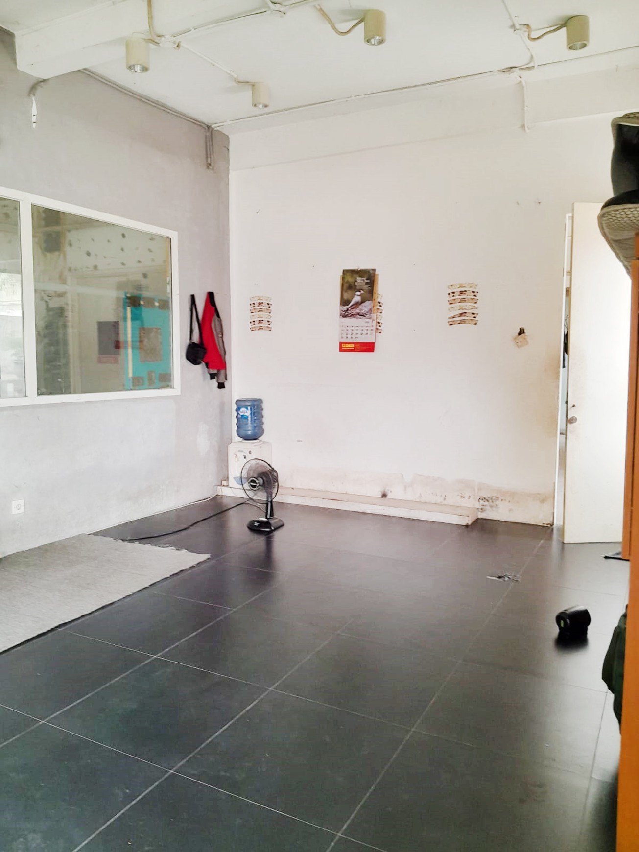 Ruang Usaha Siap Pakai Lokasi Strategis di Kemang Utara, Jakarta Selatan