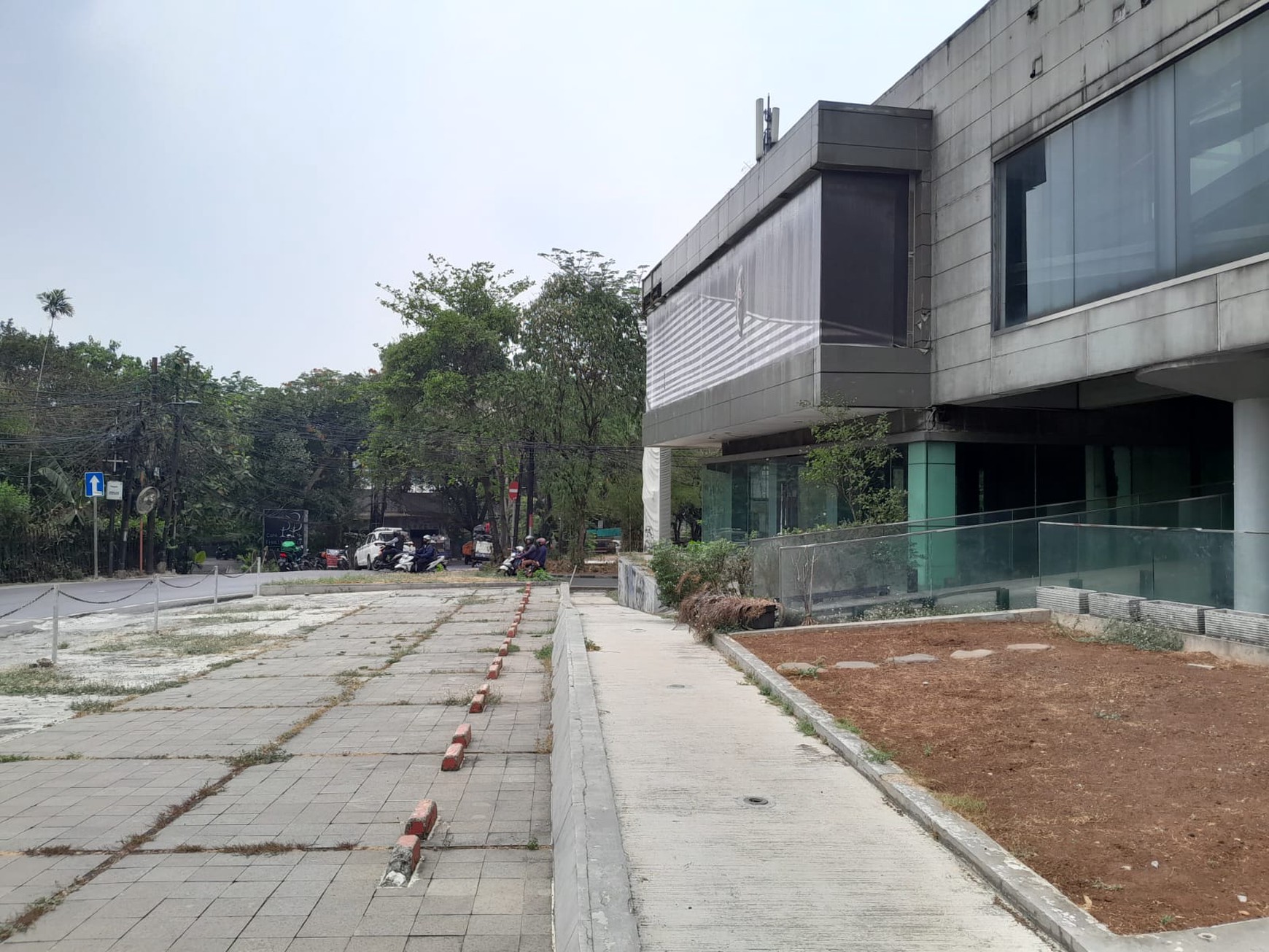 Ruang Usaha Siap Pakai Lokasi Strategis di Kemang Utara, Jakarta Selatan