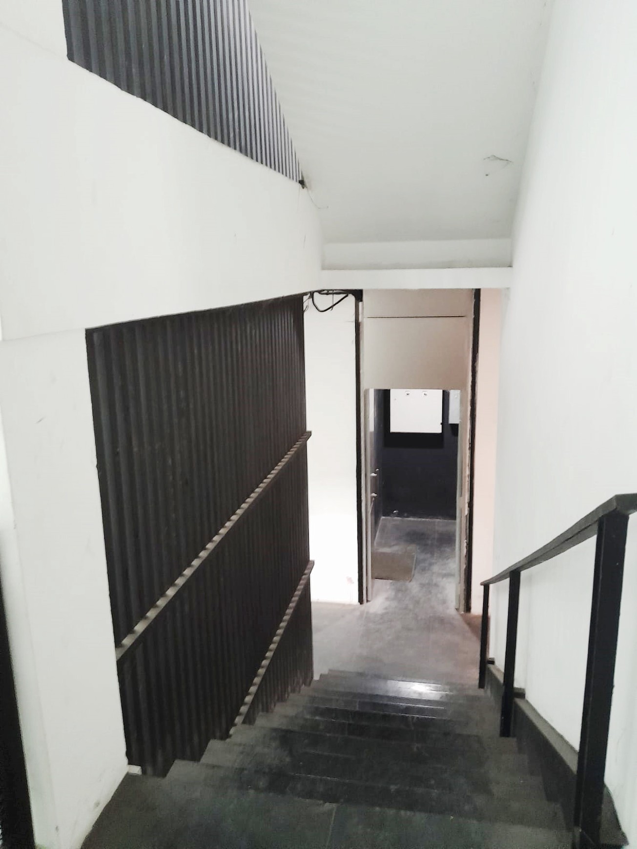 Ruang Usaha Siap Pakai Lokasi Strategis di Kemang Utara, Jakarta Selatan