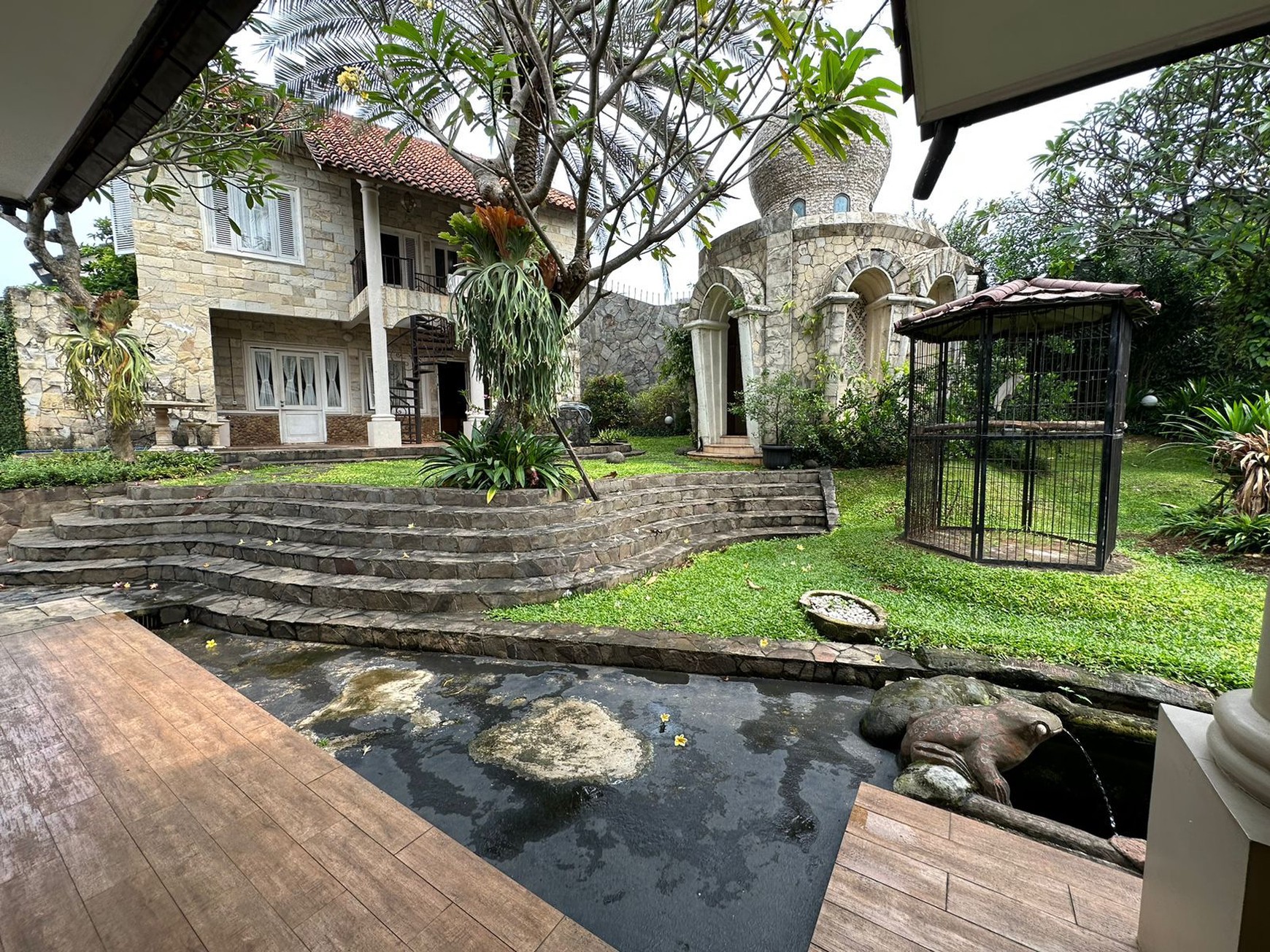 Rumah Bagus, Asri dalam Cluster keamanan 24 jam di Bintaro Sektor 9