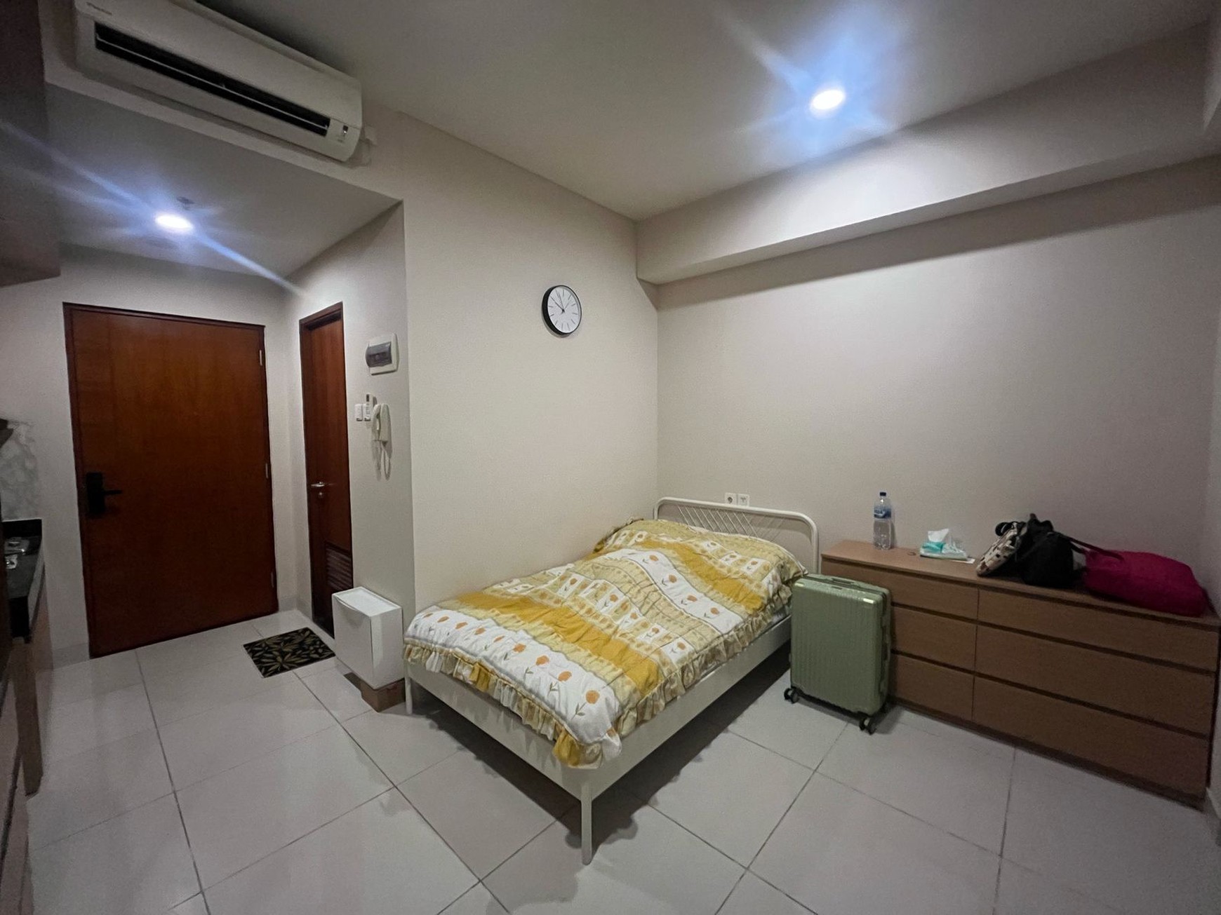 Apartemen Roseville Soho and Suites