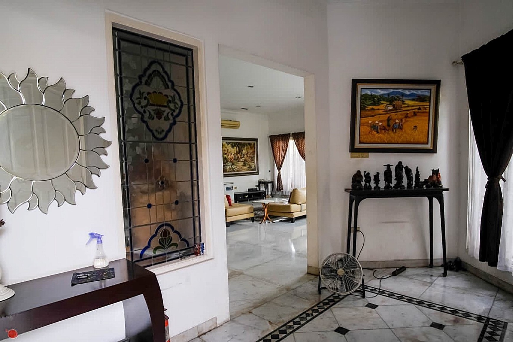 For Sale Rumah Mewah di Intercon Jakarta Barat