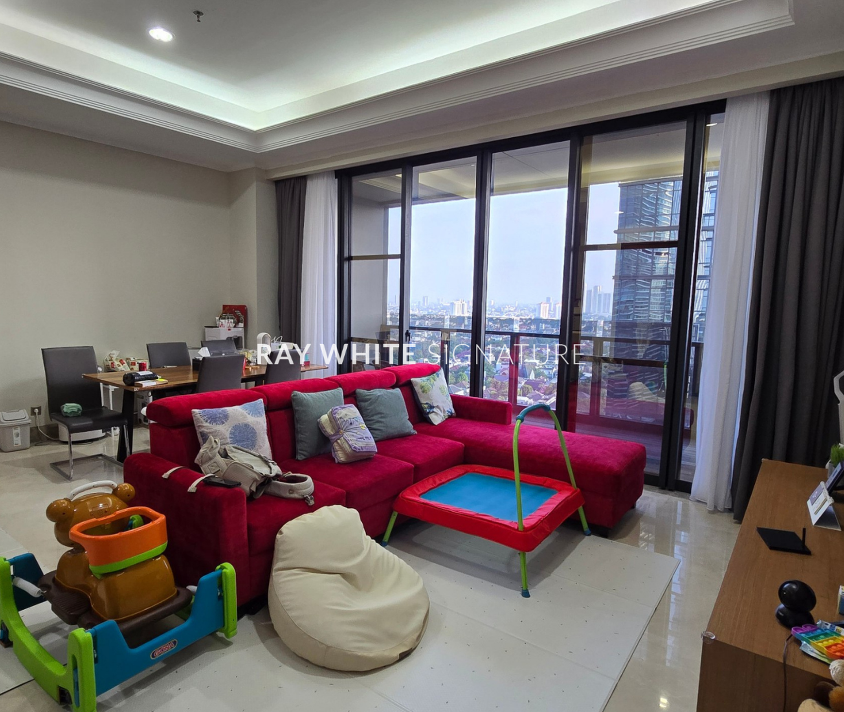 Dijual Apartement District 8 Infinity Tower Lantai Menengah View Bagus