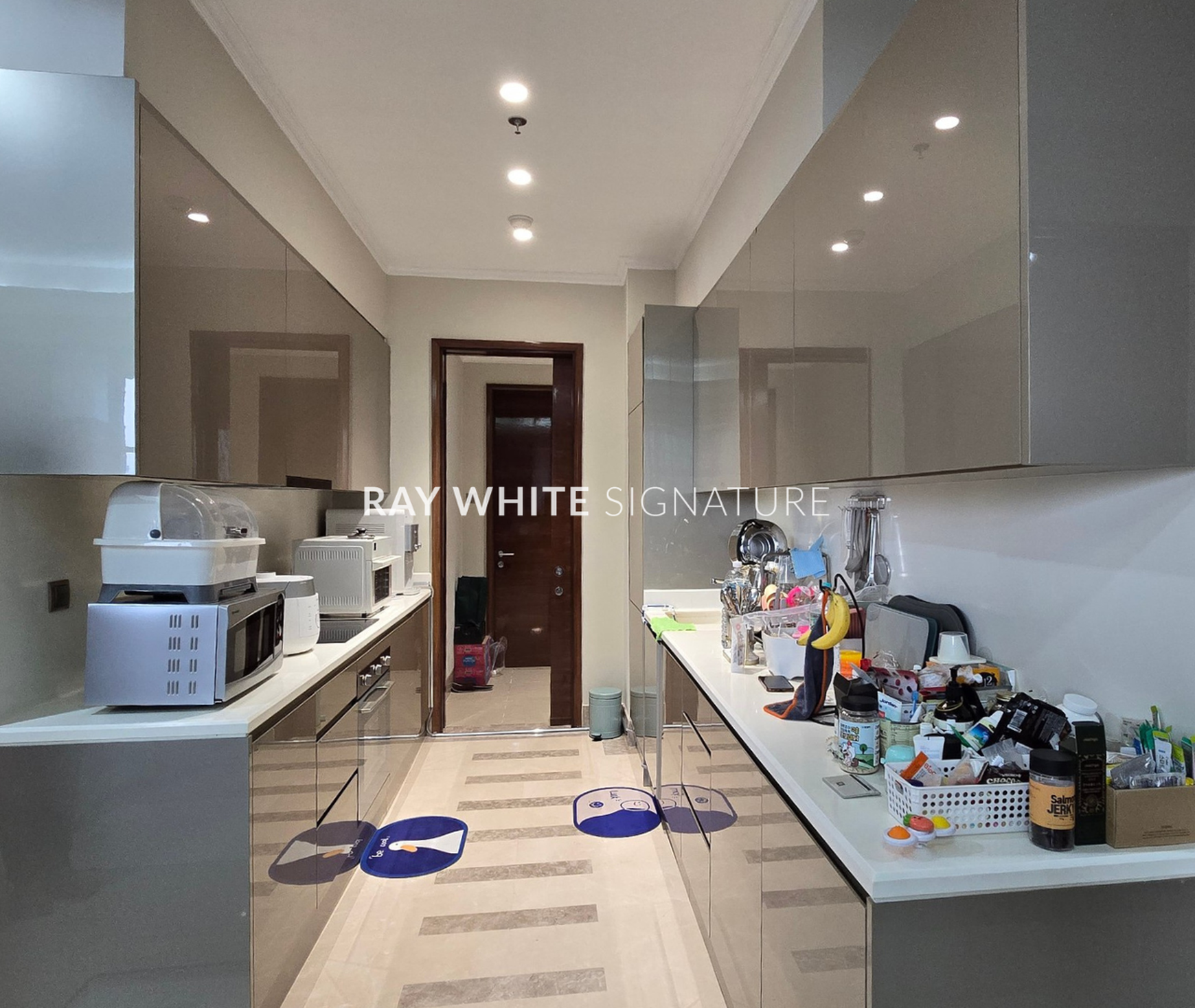 Dijual Apartement District 8 Infinity Tower Lantai Menengah View Bagus