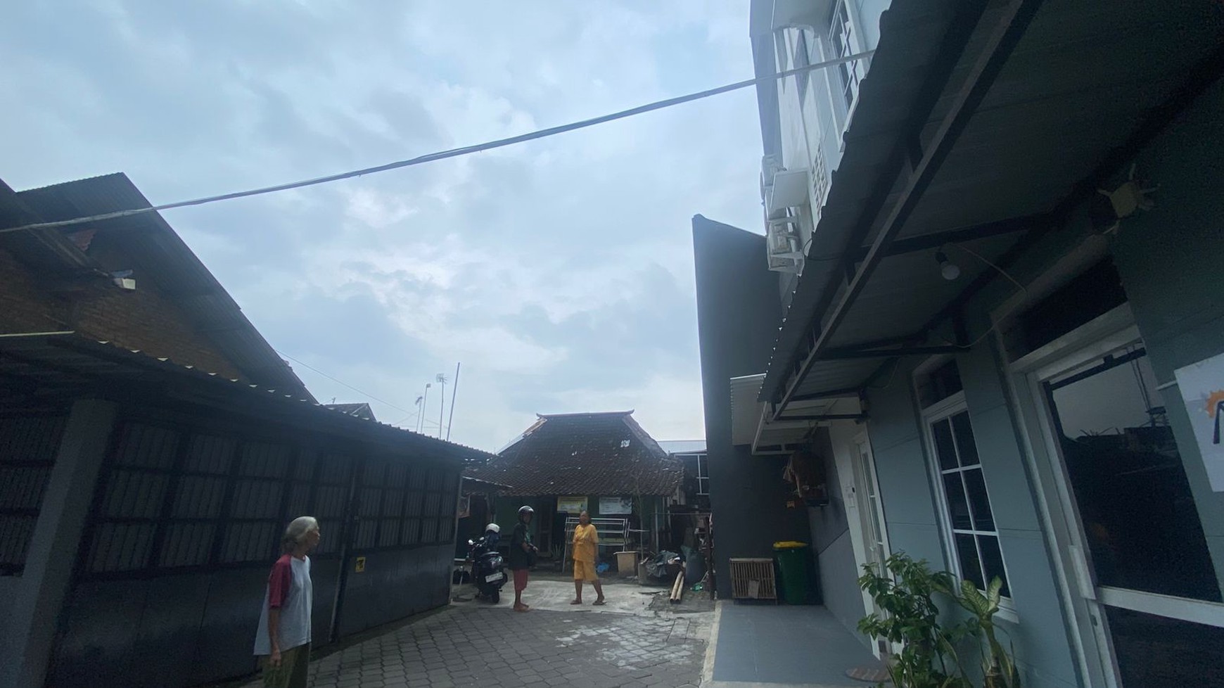 Tanah Pekarangan Berada Diarea Kampus Teknik UGM Pogung Kidul Sinduadi Mlati Sleman