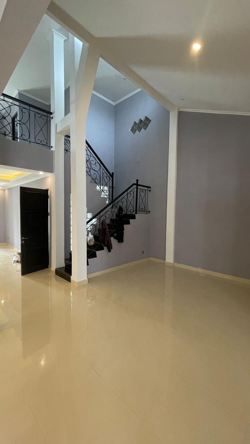 Rumah 2 lantai bagus siap huni dekat mesjid Griya Loka BSD CITY Tangerang Selatan