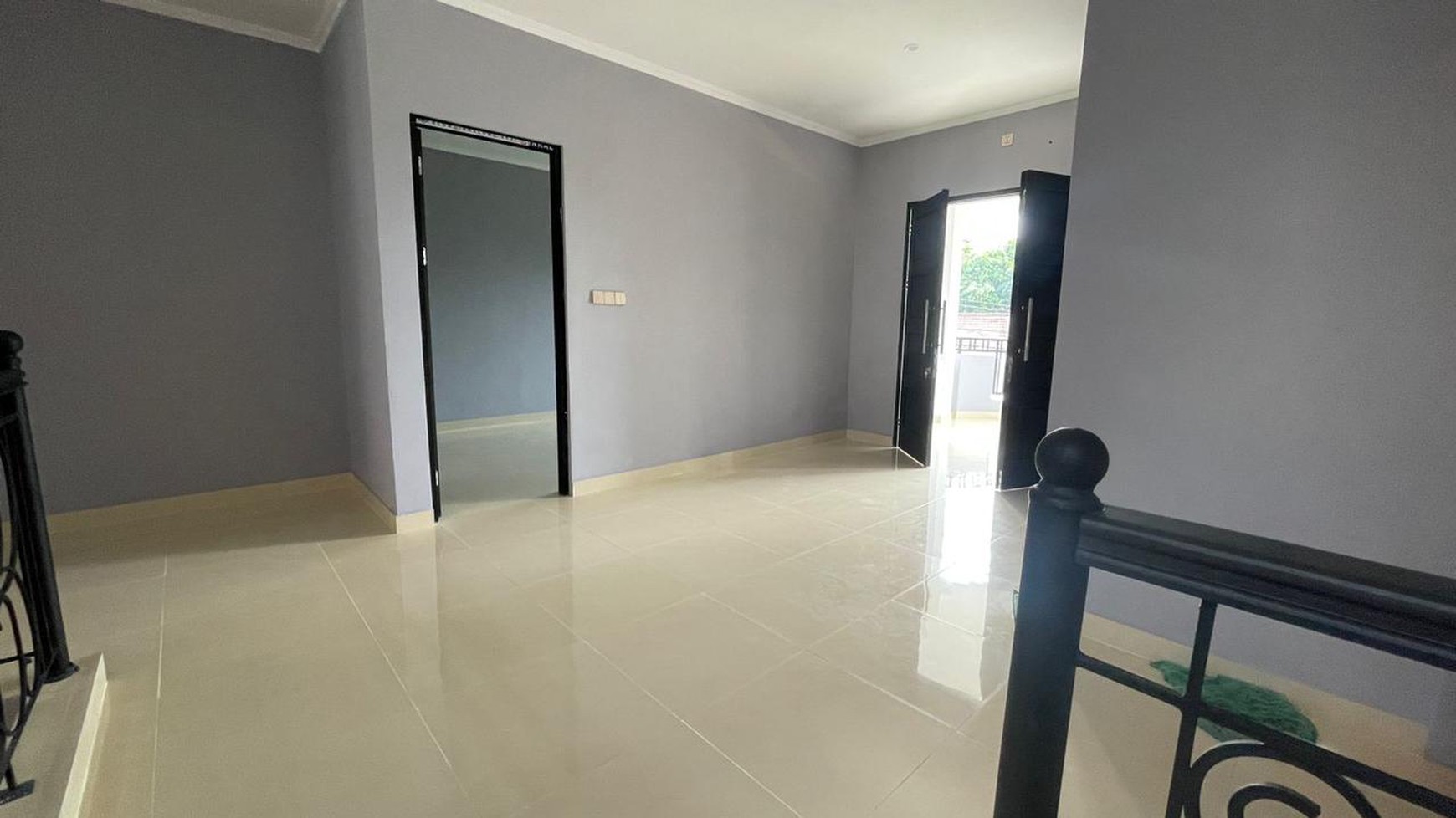 Rumah 2 lantai bagus siap huni dekat mesjid Griya Loka BSD CITY Tangerang Selatan