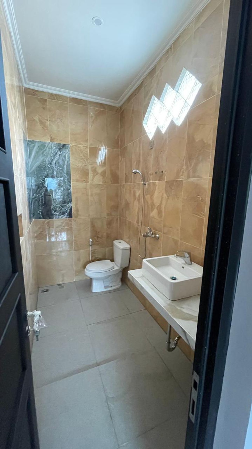 Rumah 2 lantai bagus siap huni dekat mesjid Griya Loka BSD CITY Tangerang Selatan