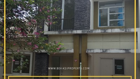 Disewakan rumah 2lantai depan taman di cluster  grandwisata bekasi.
