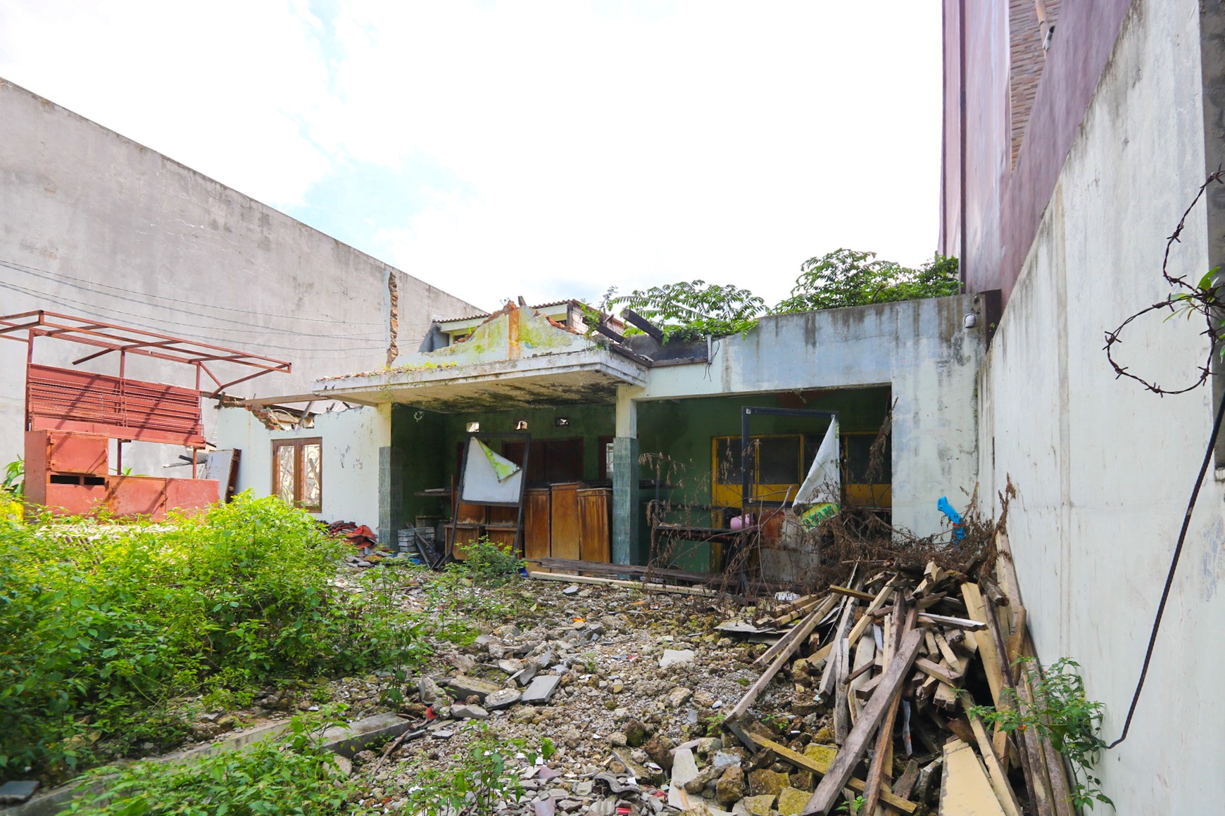 RUMAH HITUNG TANAH DI TEBET BARAT, AKSES MUDAH KE PANCORAN, KALIBATA, MAMPANG, GATOT SUBROTO, KUNINGAN