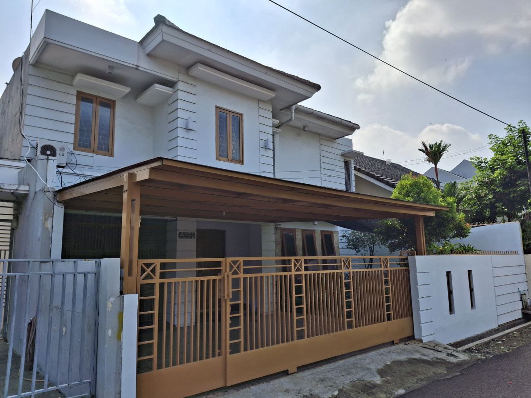 Rumah 2 Lantai di daerah Ekslusif Jagakarsa (EKSLUSIF).