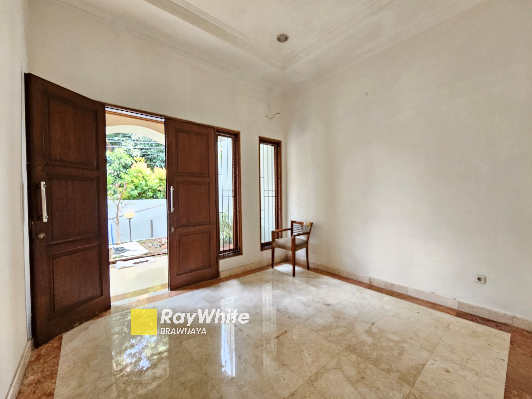 Townhouse di Warung Buncit, Jakarta Selatan, bisa sewa buat kantor