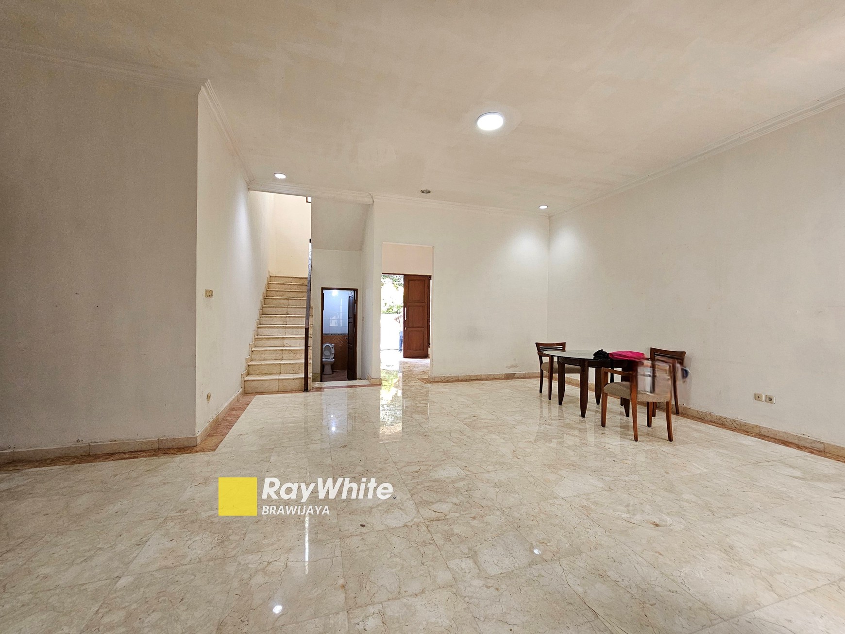 Townhouse di Warung Buncit, Jakarta Selatan, bisa sewa buat kantor