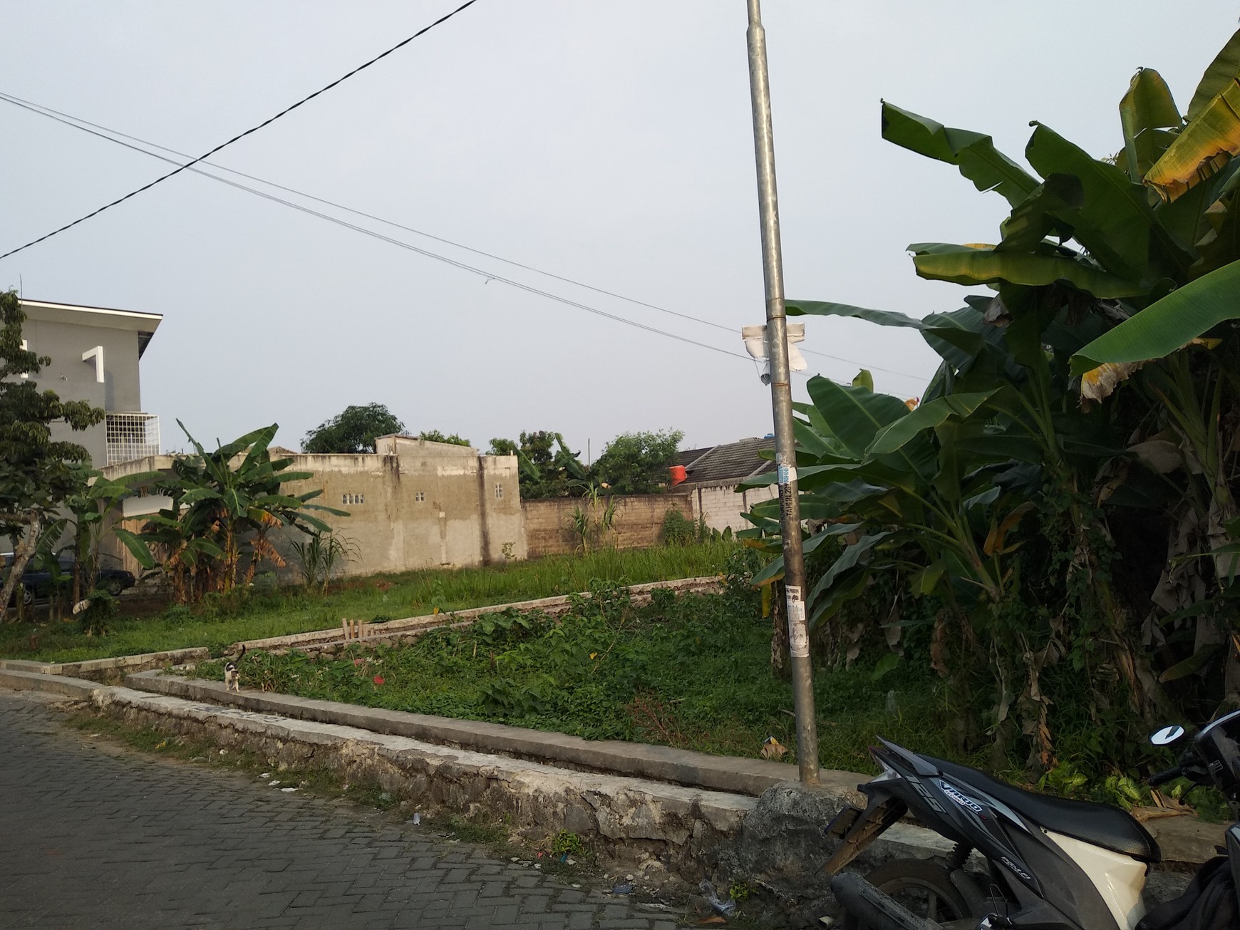 TANAH 1000 Meter, di Ciledug JL. Tanah Seratus, Harga 3,2Juta / Meter, NEGO.