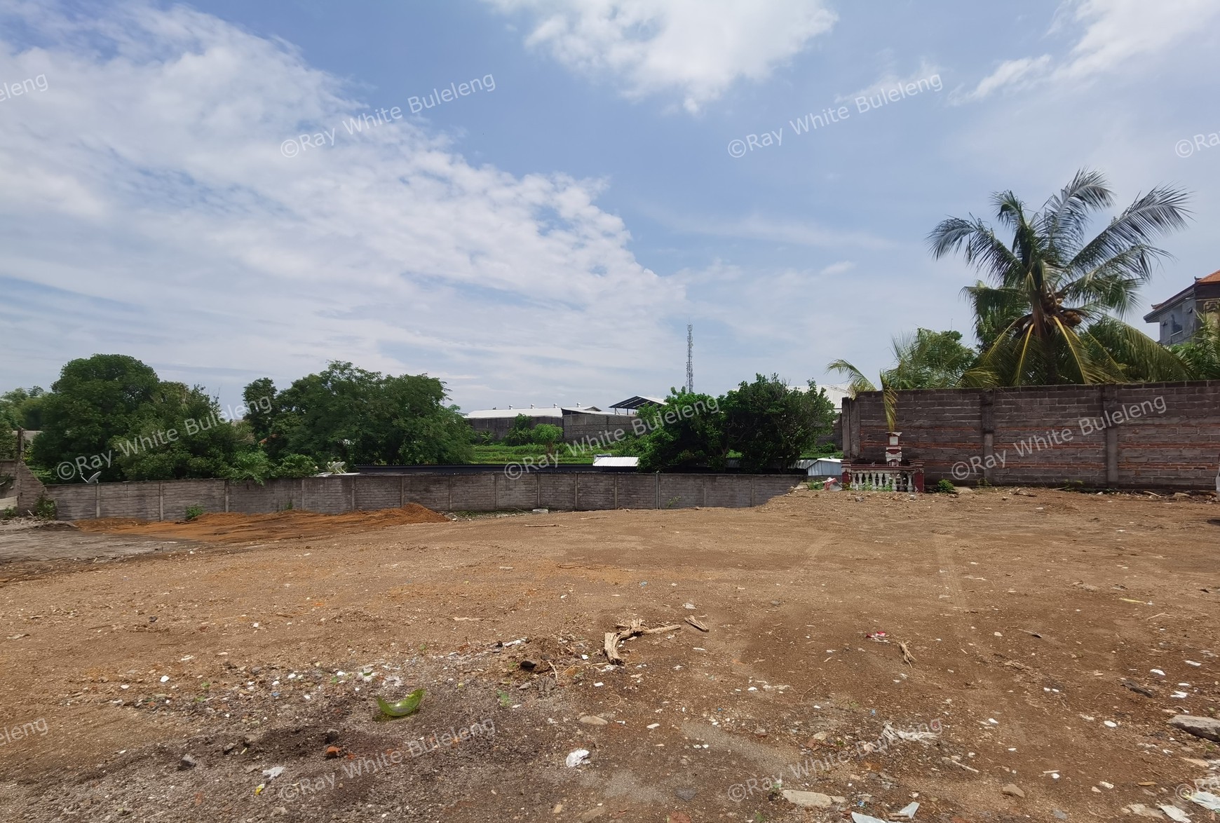 BIG PLOT OF LAND FOR SALE