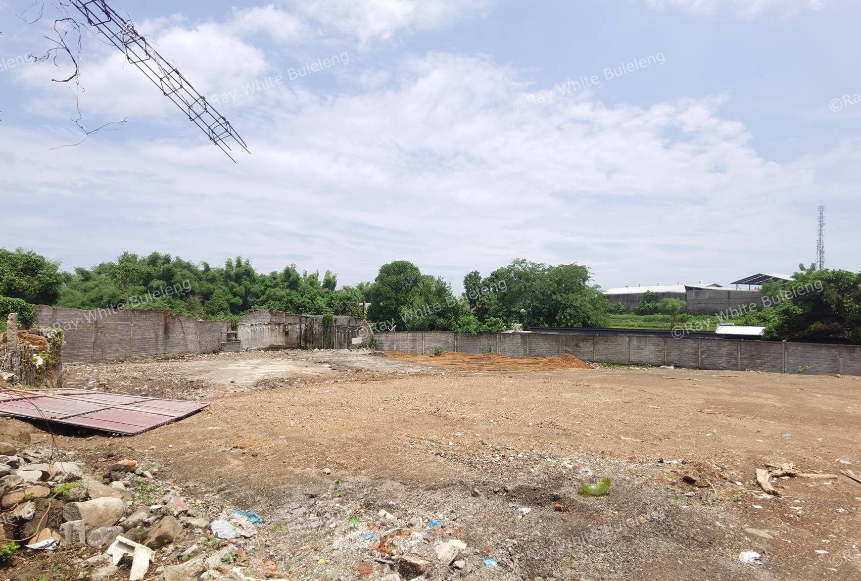 BIG PLOT OF LAND FOR SALE