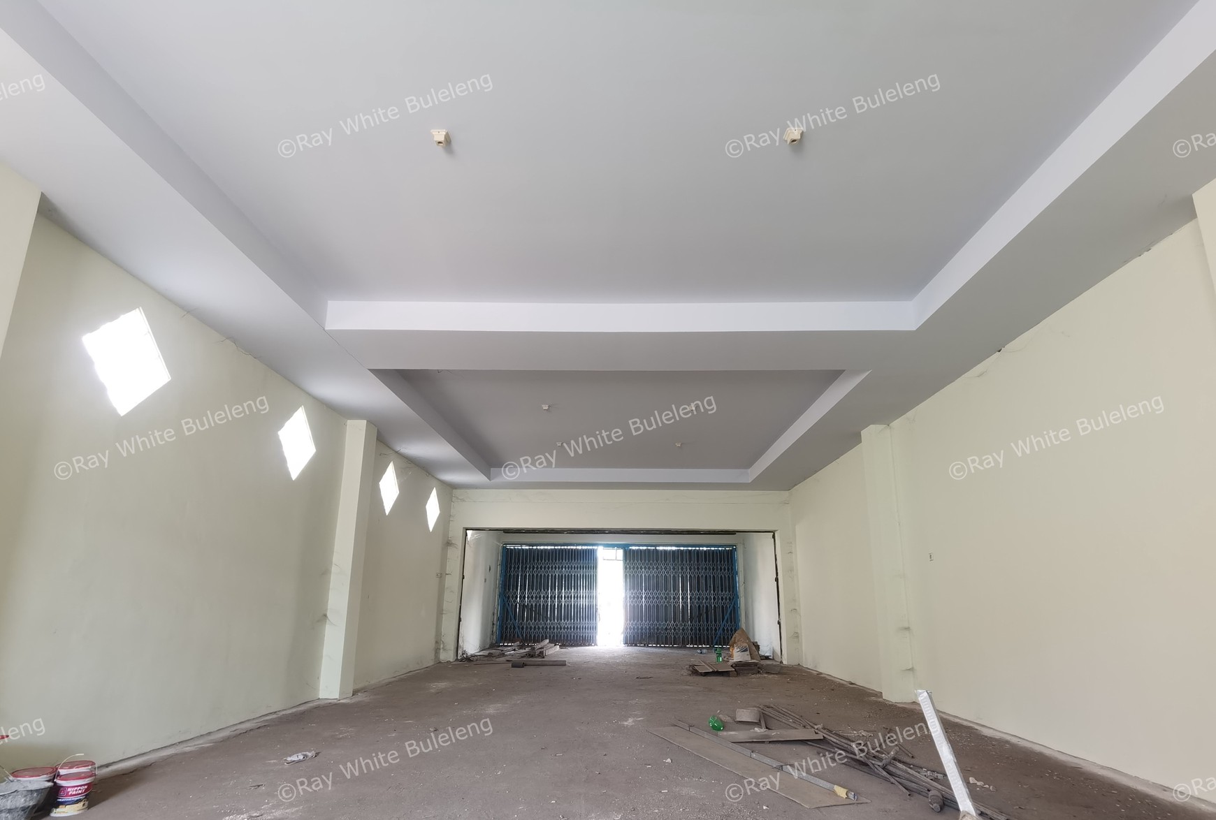 SHOP NEXT TO MAIN PROVINCE ROAD FOR SALE.