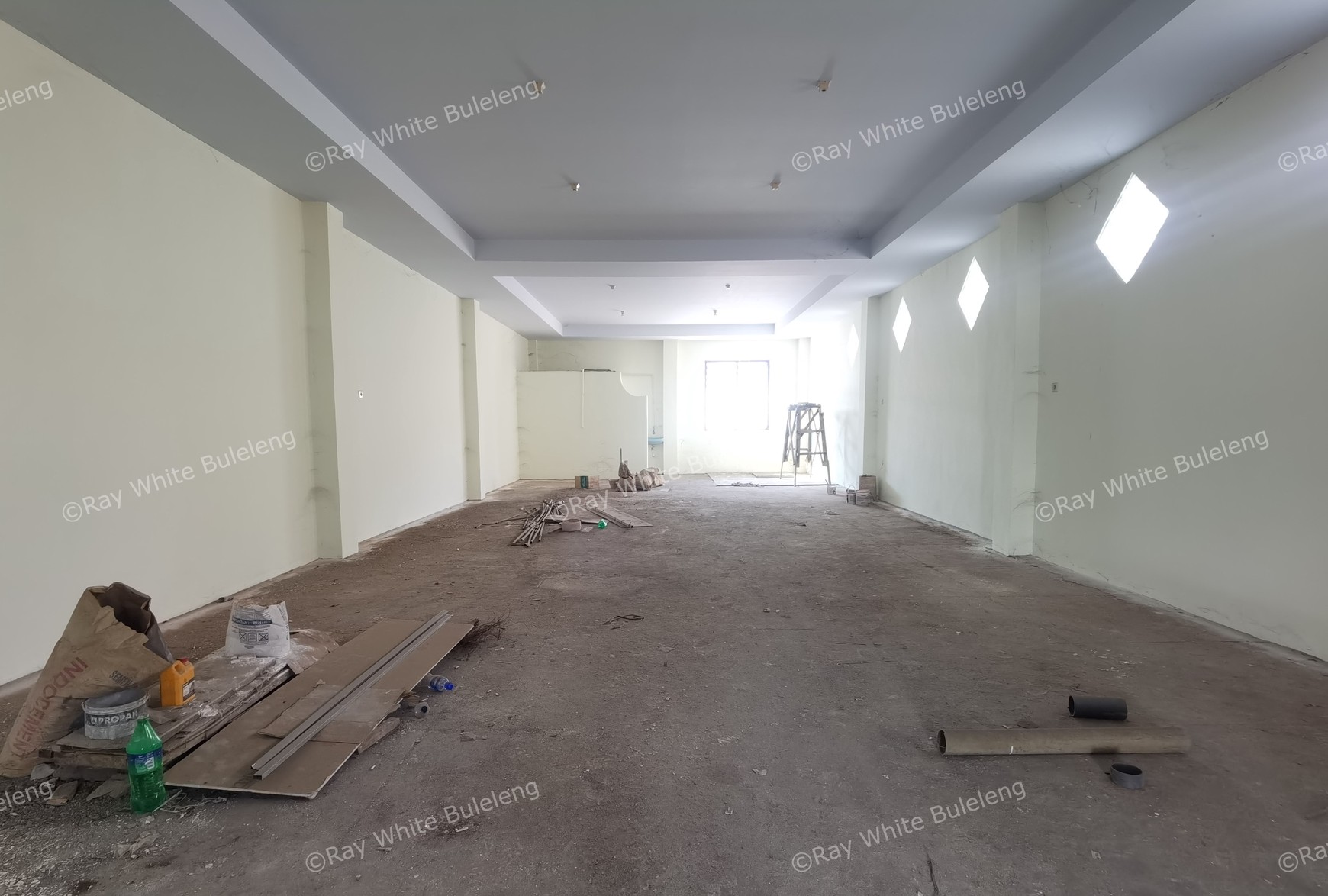 SHOP NEXT TO MAIN PROVINCE ROAD FOR SALE.