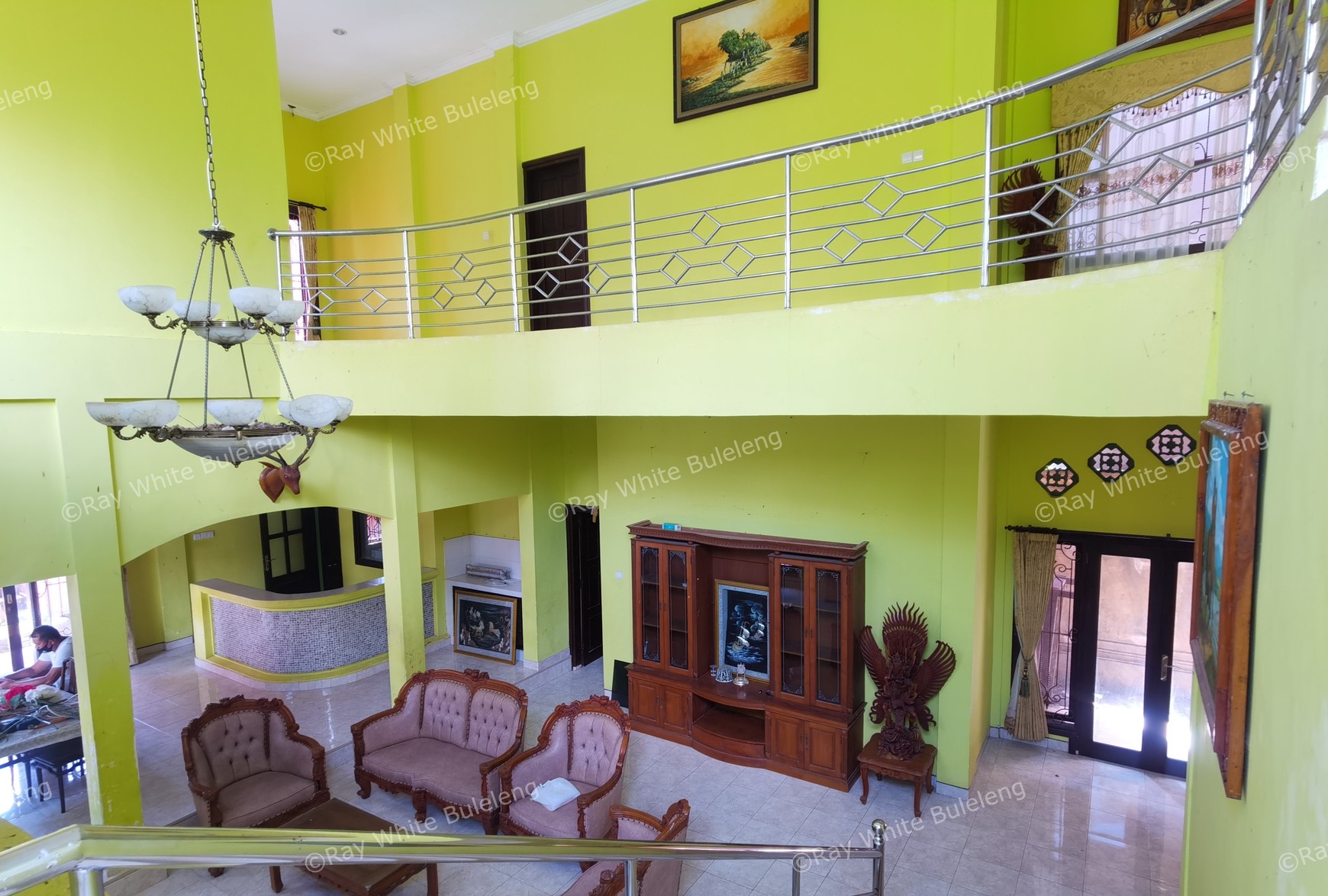 A Nice Spacious House Near Beach