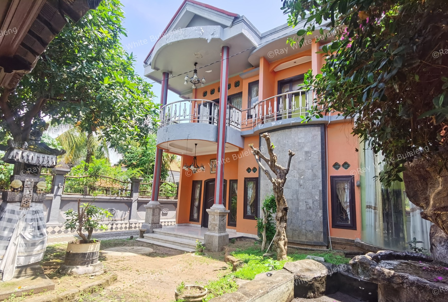 A Nice Spacious House Near Beach