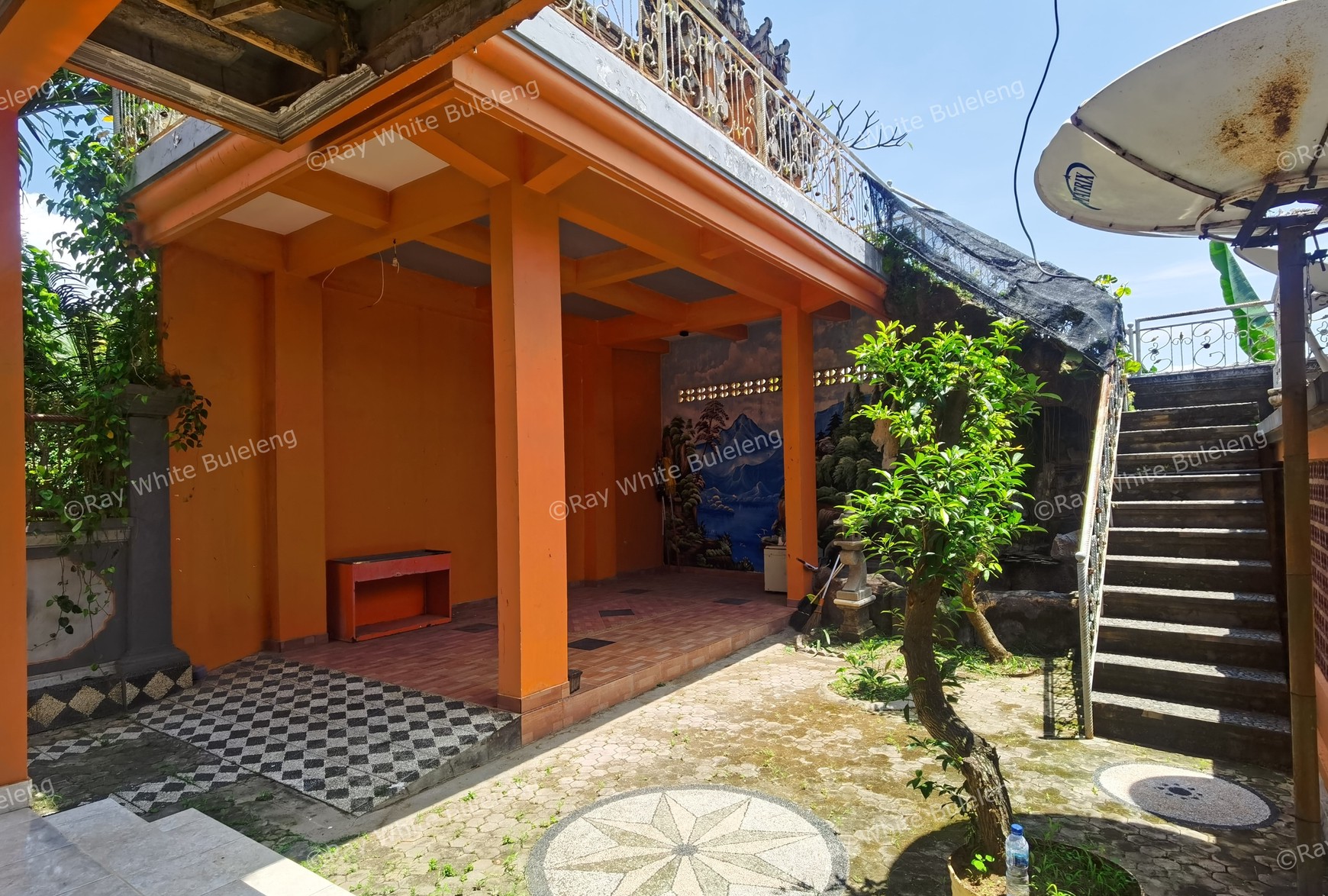 A Nice Spacious House Near Beach
