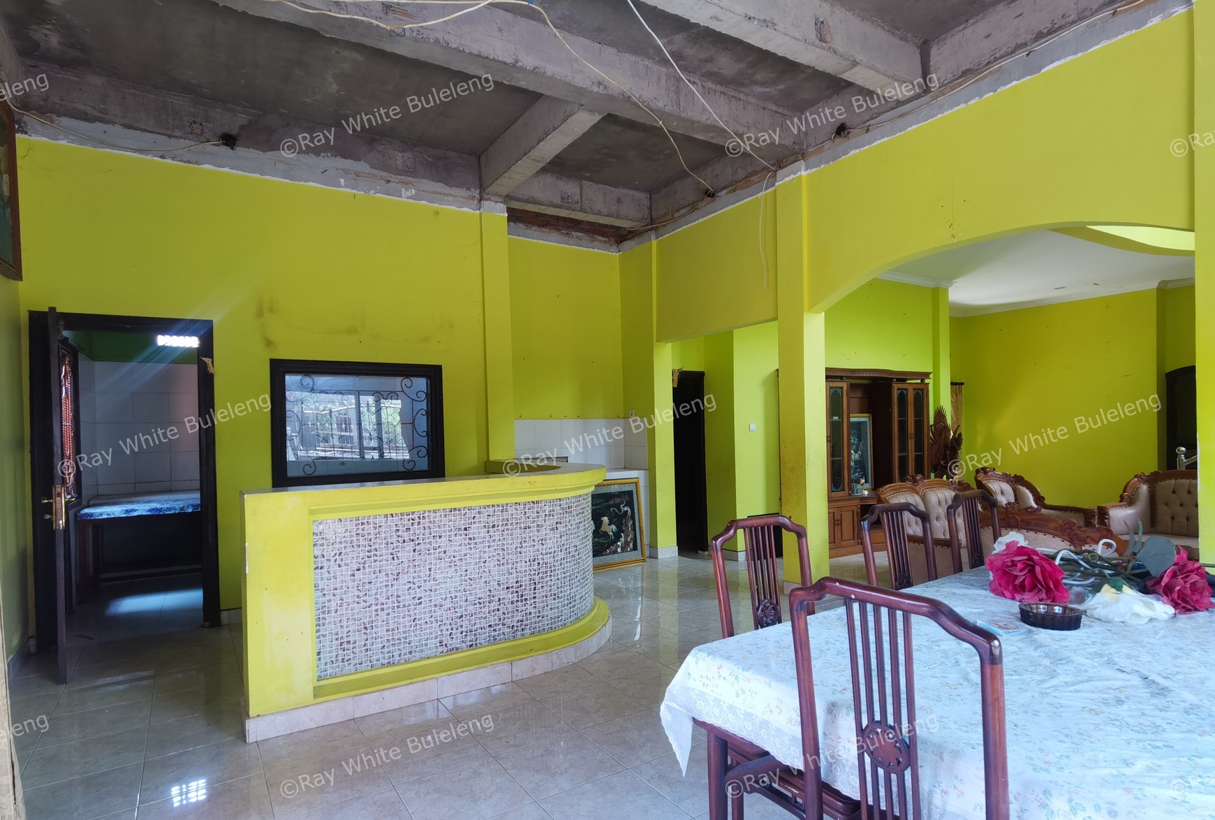 A Nice Spacious House Near Beach