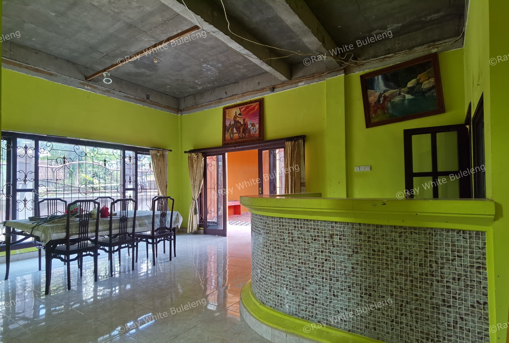 A Nice Spacious House Near Beach