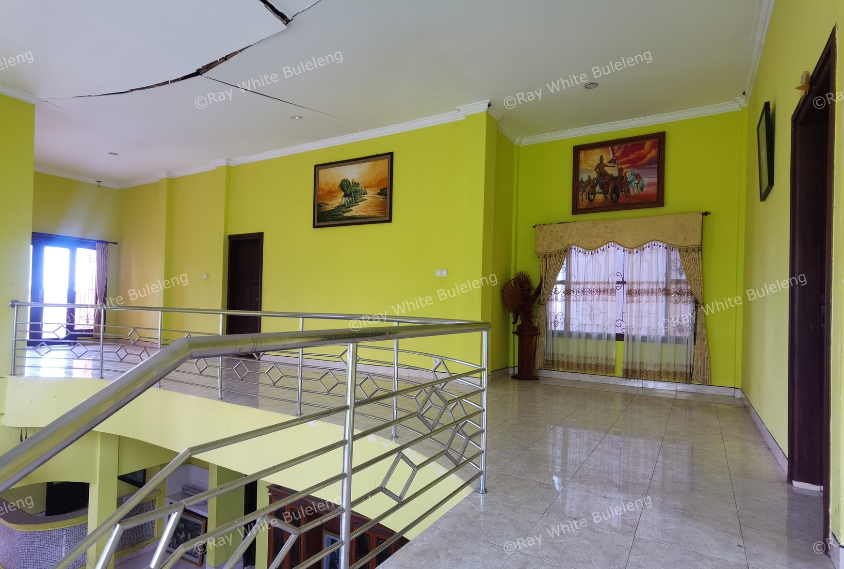 A Nice Spacious House Near Beach