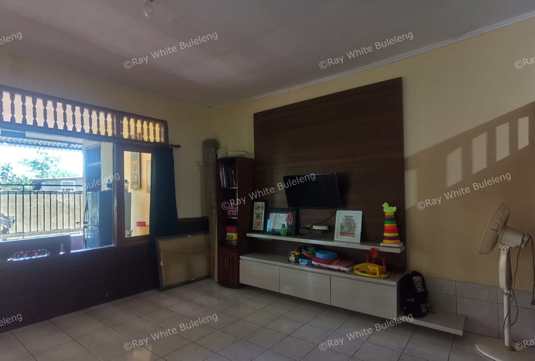 HOUSE, WAREHOUSE AND WORKSHOP FOR SALE
