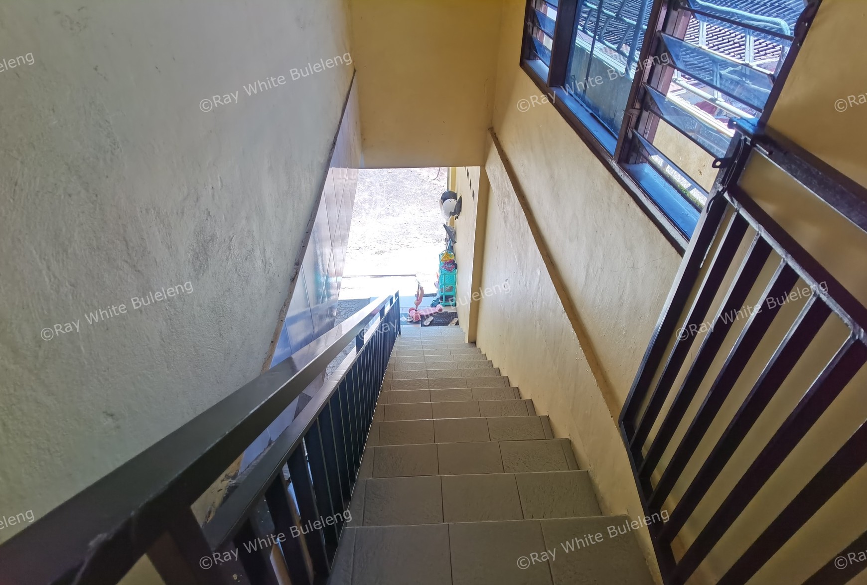 HOUSE, WAREHOUSE AND WORKSHOP FOR SALE