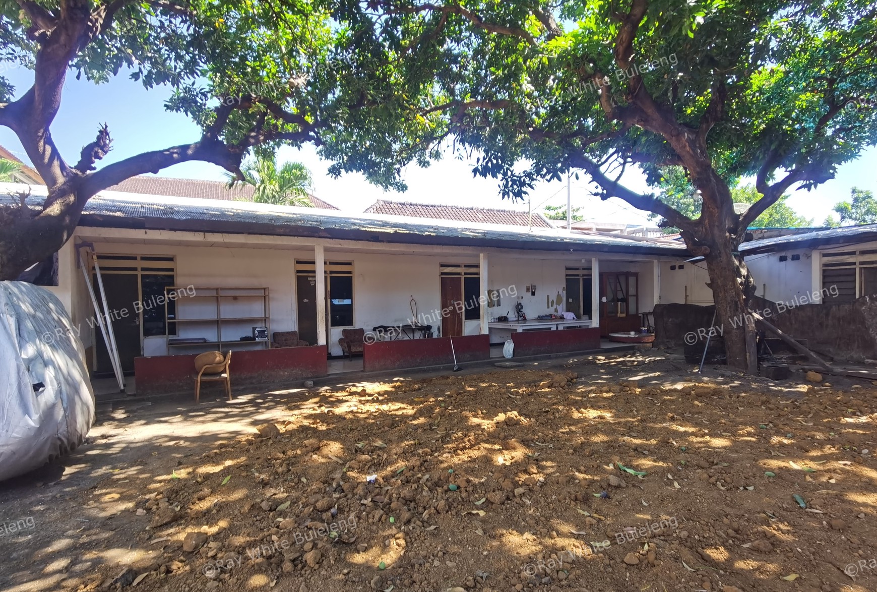 HOUSE, WAREHOUSE AND WORKSHOP FOR SALE