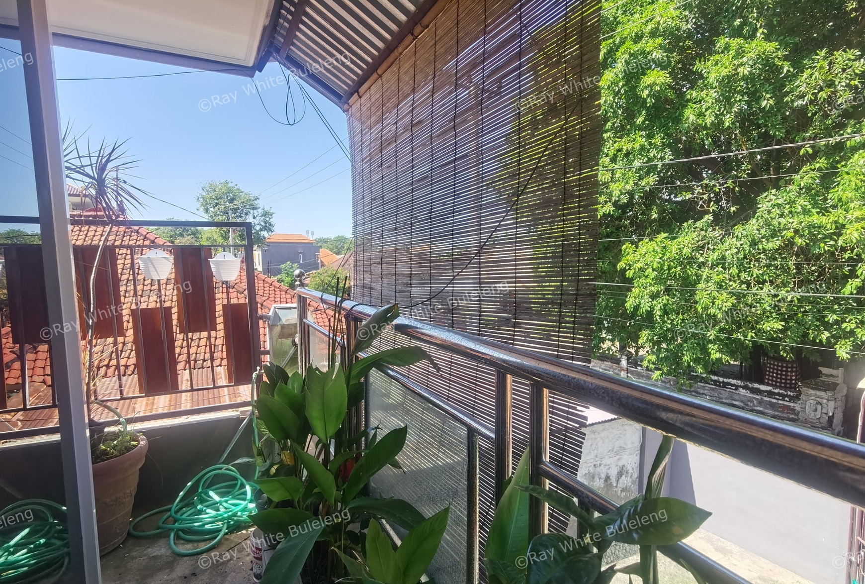 HOUSE, WAREHOUSE AND WORKSHOP FOR SALE