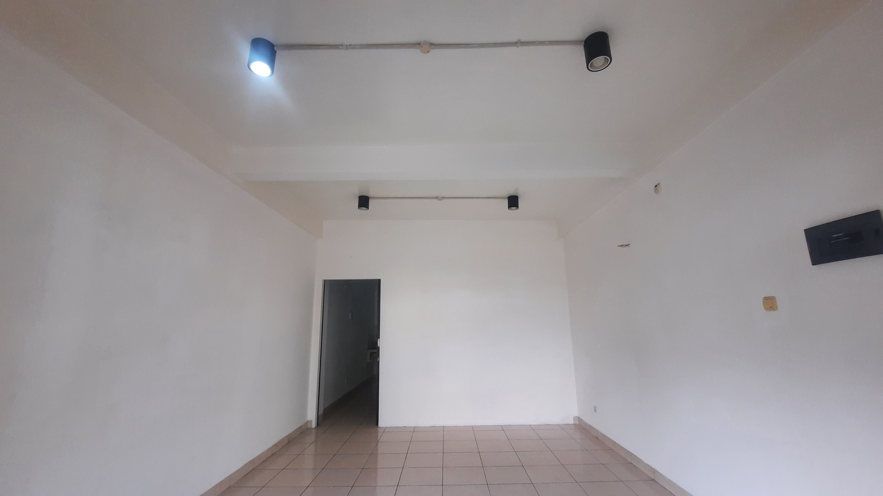 RUKO TRACE, Cocok untuk Usaha dan Kantor di Lokasi yang strategis dekat dengan Sekolah Al Azhar dan Sekolah Santo Leo Jababeka