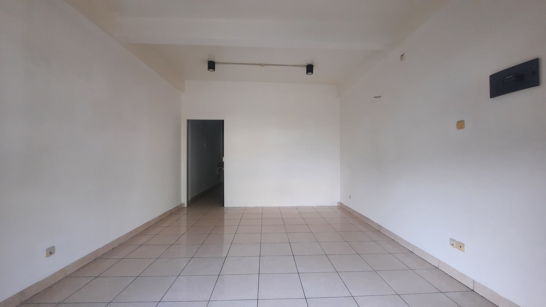 RUKO TRACE, Cocok untuk Usaha dan Kantor di Lokasi yang strategis dekat dengan Sekolah Al Azhar dan Sekolah Santo Leo Jababeka