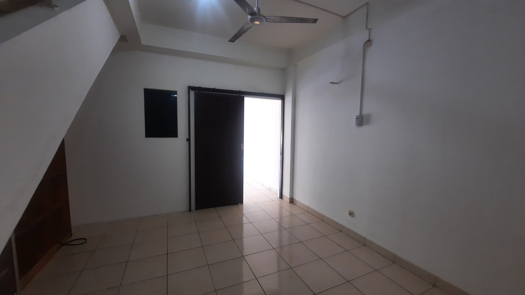 RUKO TRACE, Cocok untuk Usaha dan Kantor di Lokasi yang strategis dekat dengan Sekolah Al Azhar dan Sekolah Santo Leo Jababeka