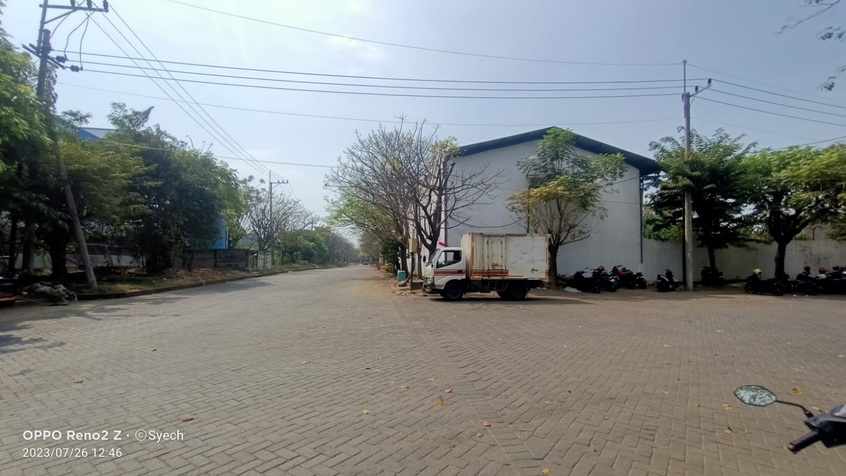 Lelang Gudang di Pergudangan Safe n Lock Sidoarjo
