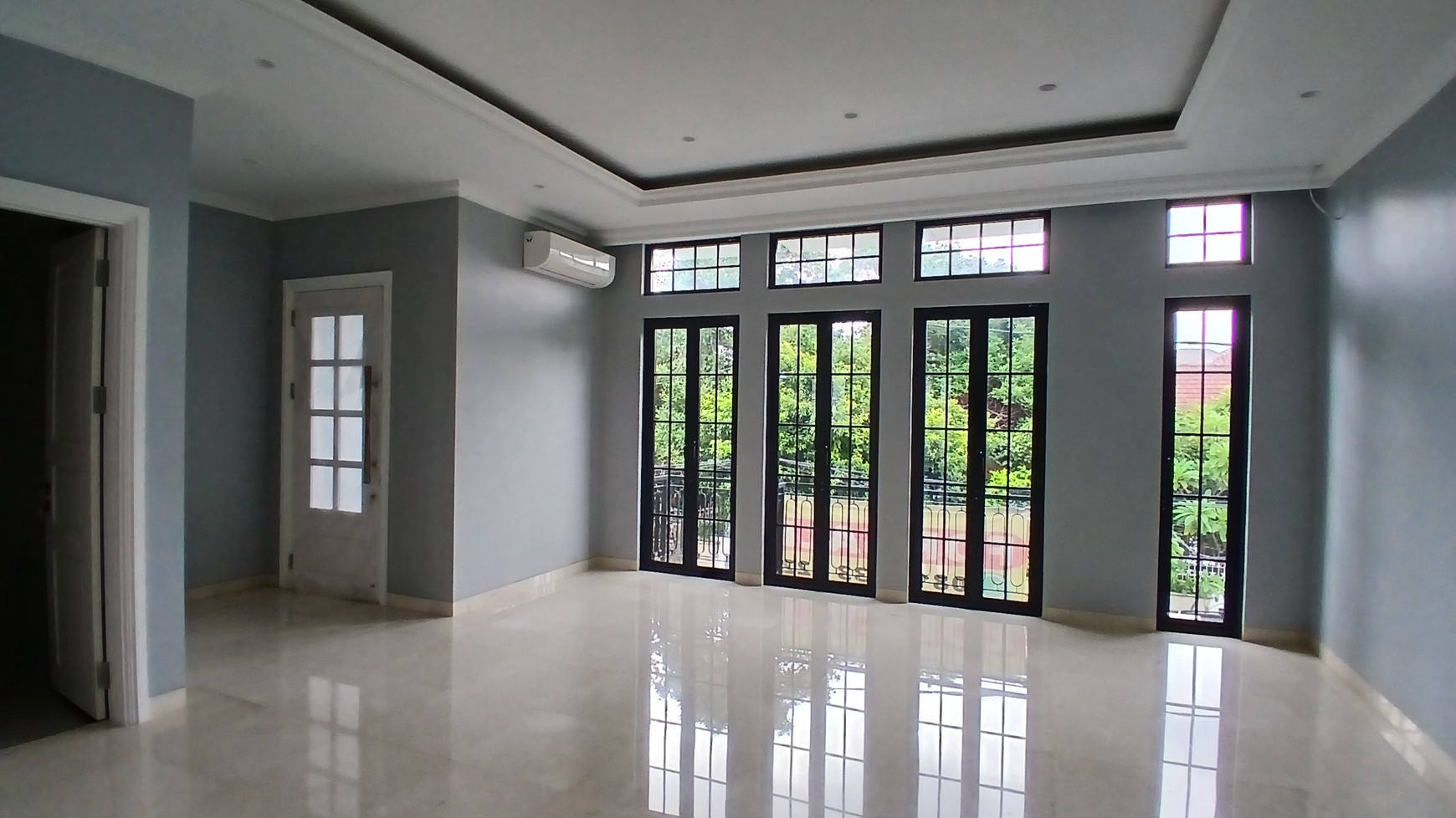 Rumah Baru Di kawasan strategis Jakarta Selatan