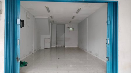 Ruko 2 Lantai Siap Pakai Lokasi Strategis Pinggir Jalan Raya @Jombang