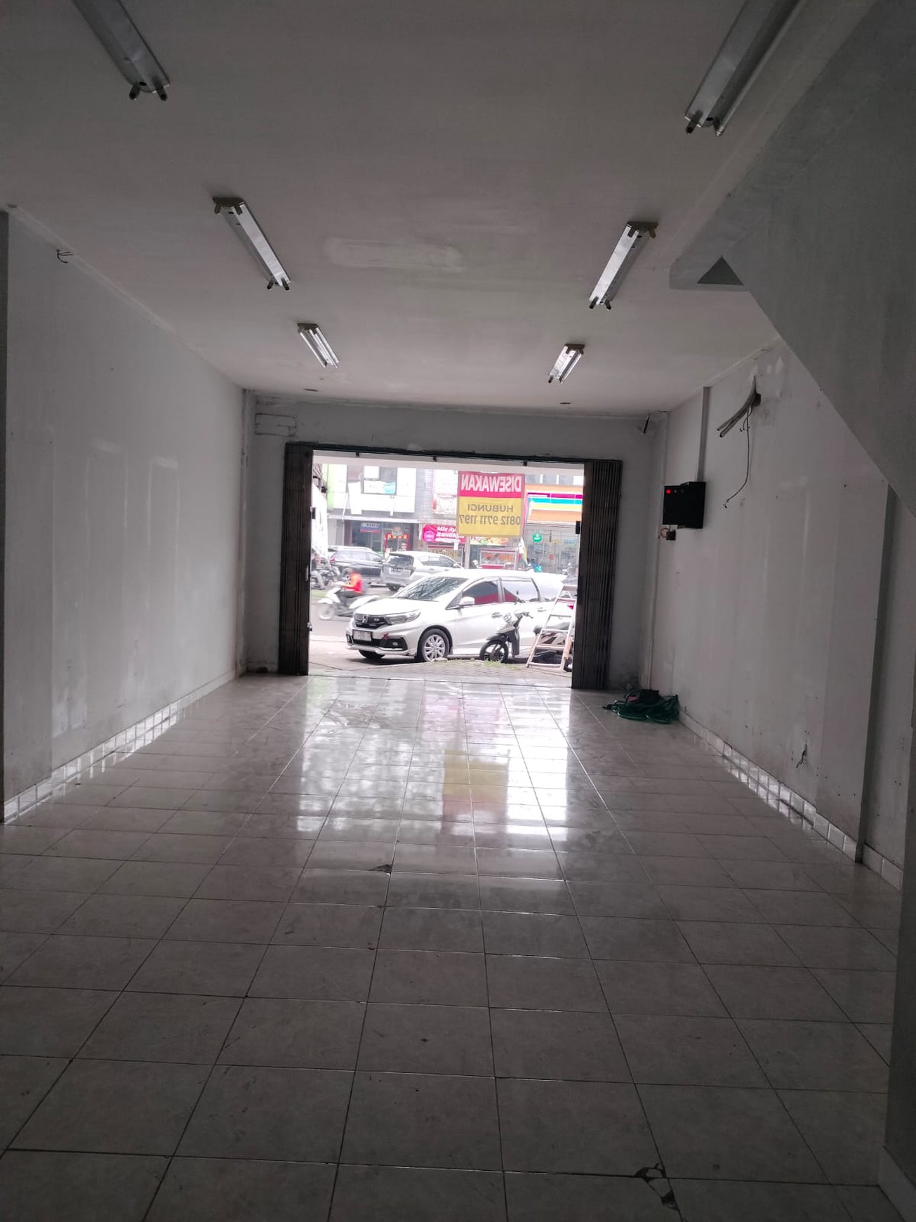 Ruko 2 Lantai Siap Pakai Lokasi Strategis Pinggir Jalan Raya @Jombang