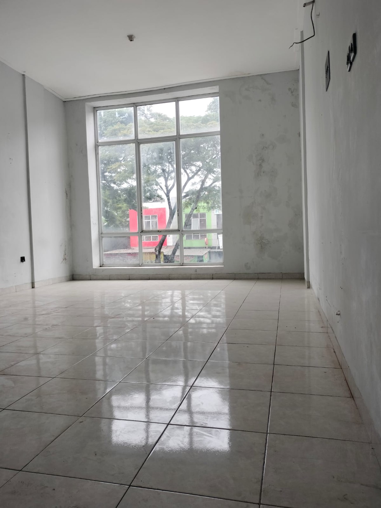 Ruko 2 Lantai Siap Pakai Lokasi Strategis Pinggir Jalan Raya @Jombang