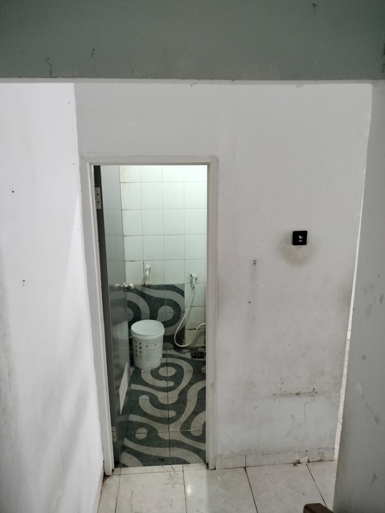 Ruko 2 Lantai Siap Pakai Lokasi Strategis Pinggir Jalan Raya @Jombang