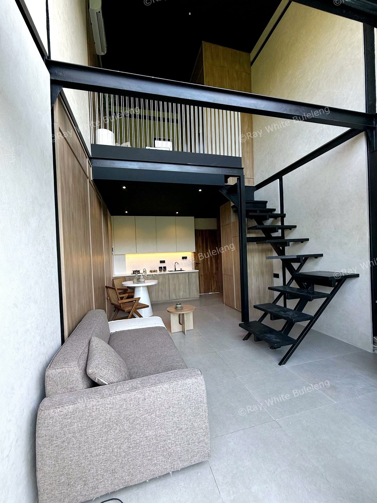 Stylish Loft Villa with Rice Field View for Lease in Canggu