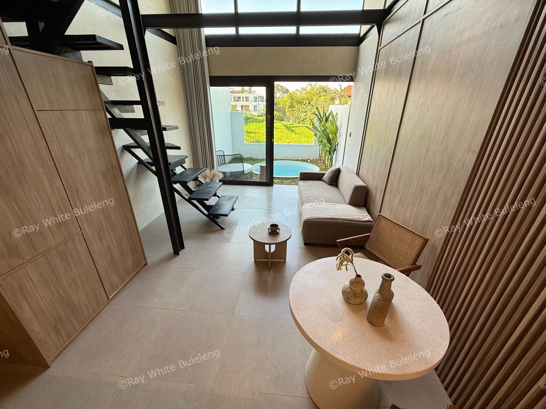 Stylish Loft Villa with Rice Field View for Lease in Canggu
