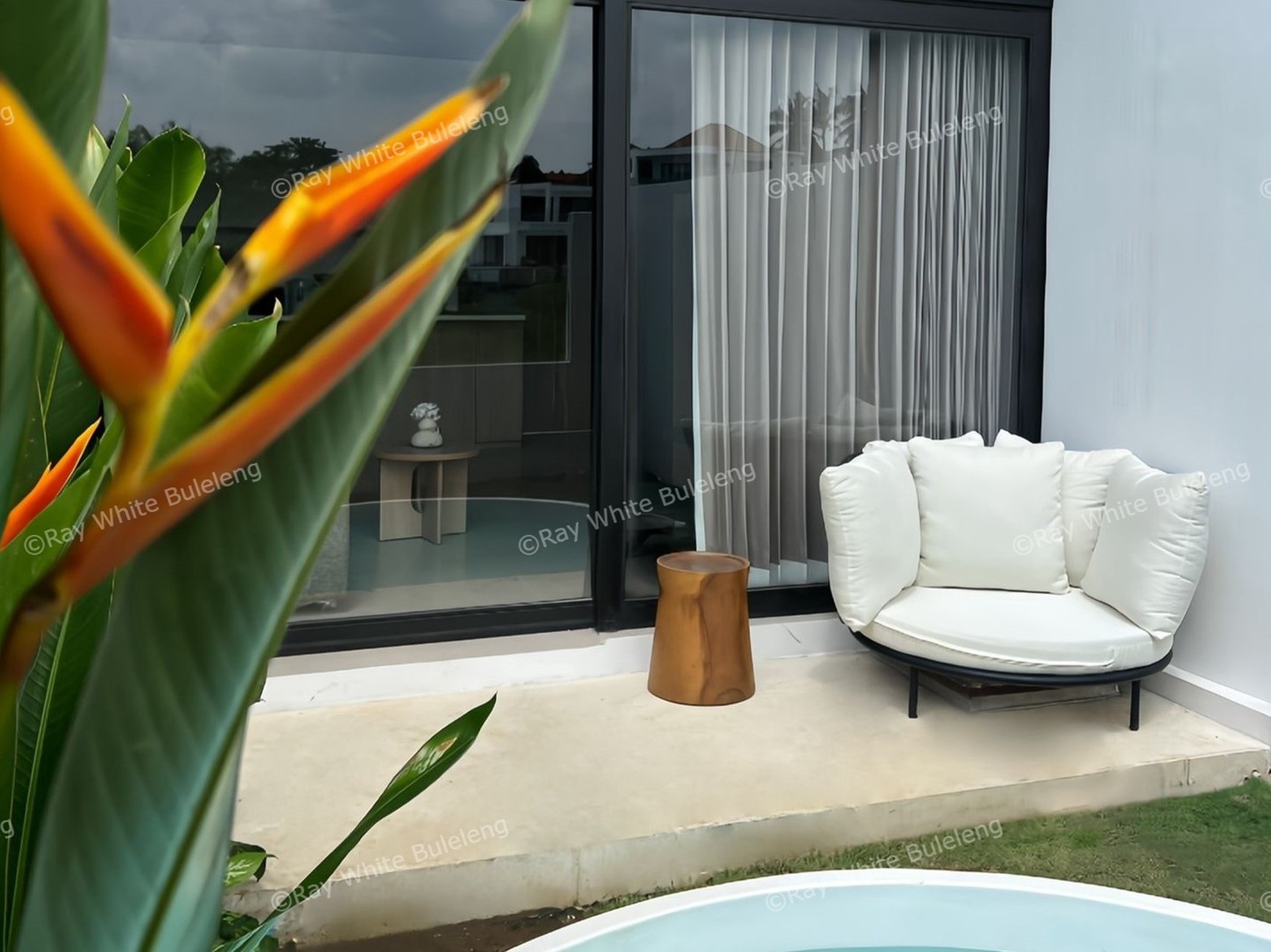 Stylish Loft Villa with Rice Field View for Lease in Canggu
