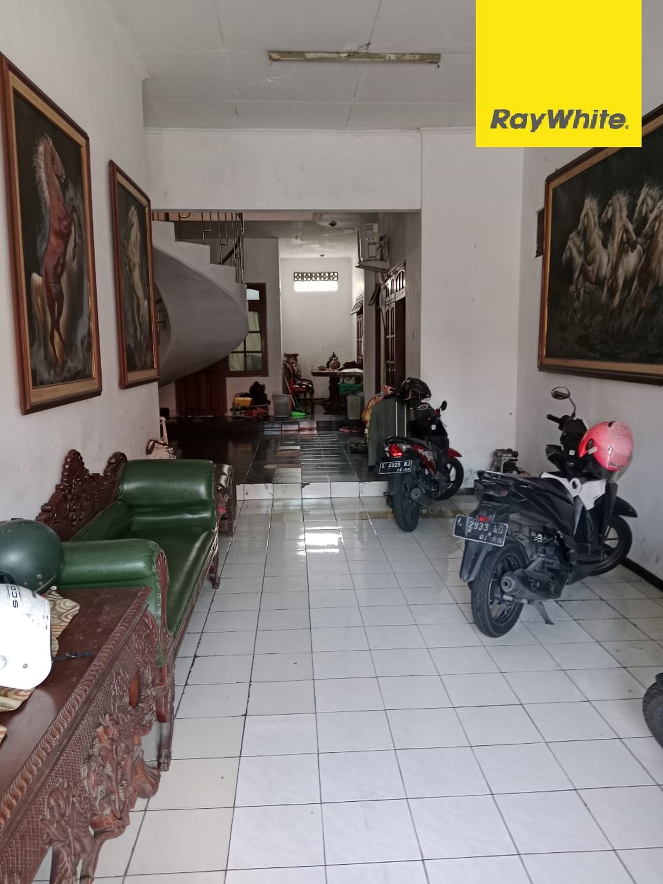 Disewakan Rumah Pusat Kota di Jl Cipunegara Surabaya